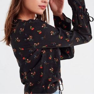 Urban Outfitters Black Long Sleeve Crop Top Boho Peasant Smocked Shirt.  Sz: M